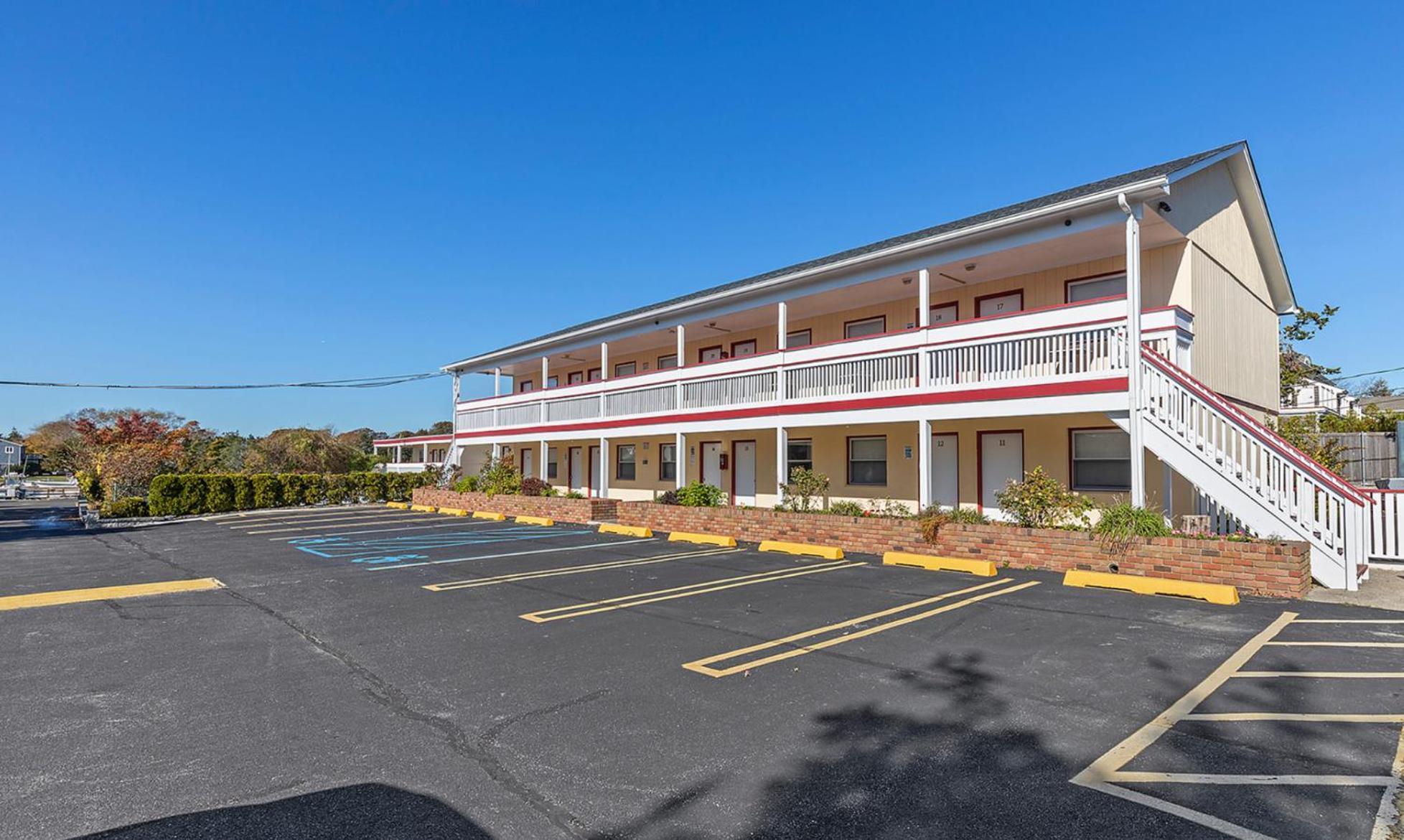 Bay Watch Hotel And Marina 햄프턴베이 외부 사진
